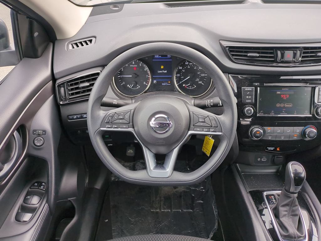 Thumbnail: 2022 Nissan Rogue Sport - 14