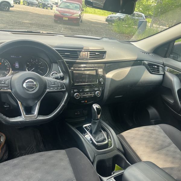 Thumbnail: 2019 Nissan Rogue Sport - 2