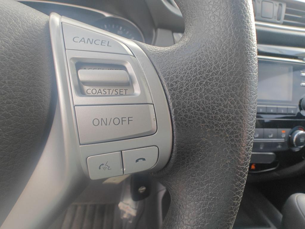 Thumbnail: 2016 Nissan Rogue - 30