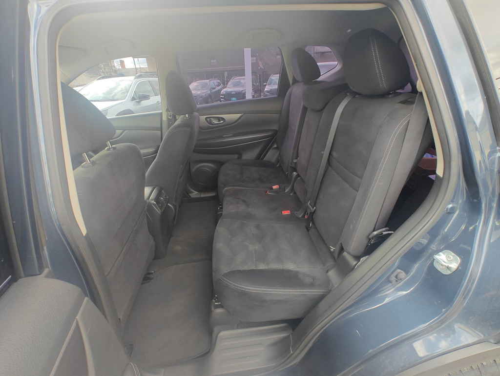 Thumbnail: 2016 Nissan Rogue - 27