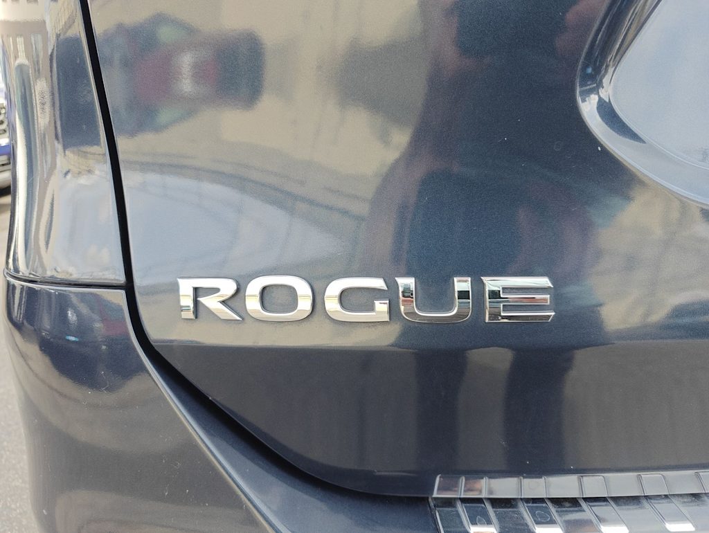 Thumbnail: 2016 Nissan Rogue - 25