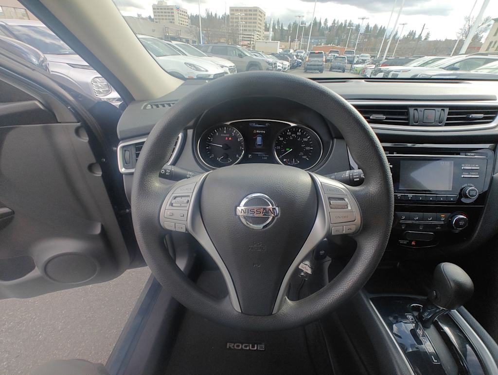 Thumbnail: 2016 Nissan Rogue - 9