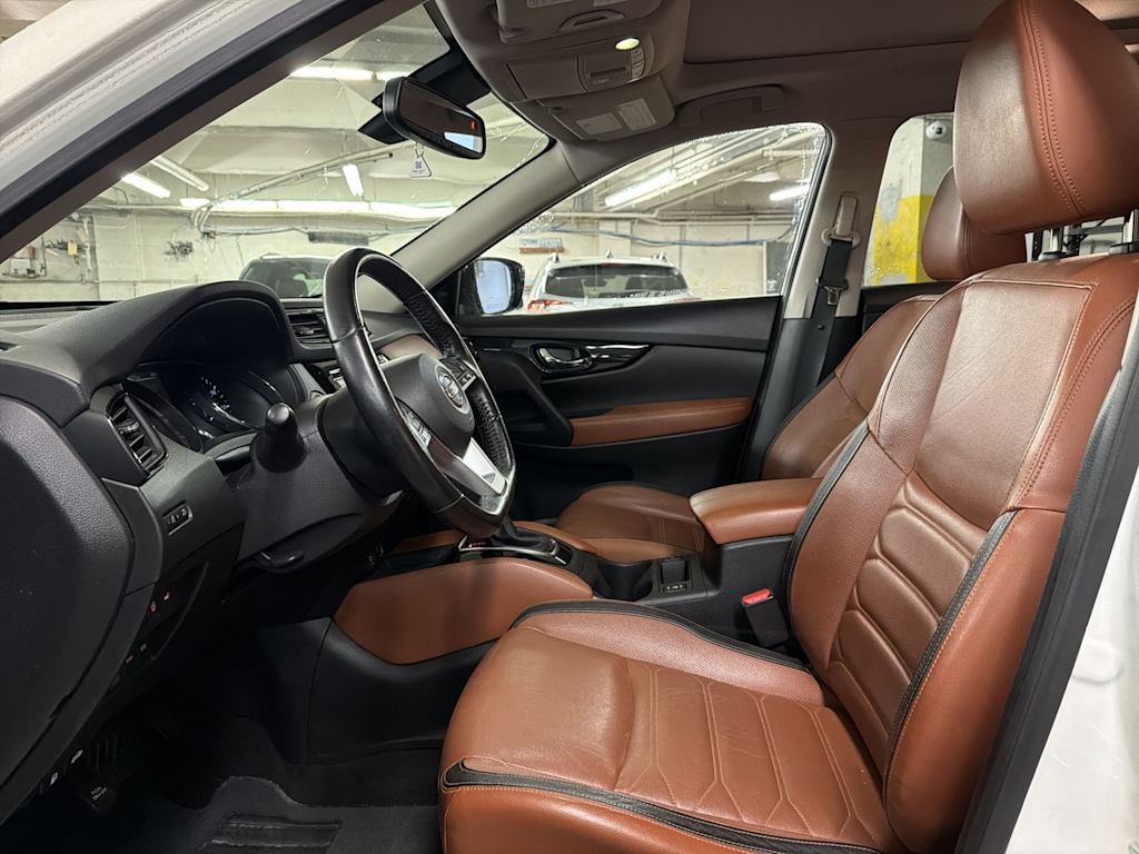 Thumbnail: 2017 Nissan Rogue - 9