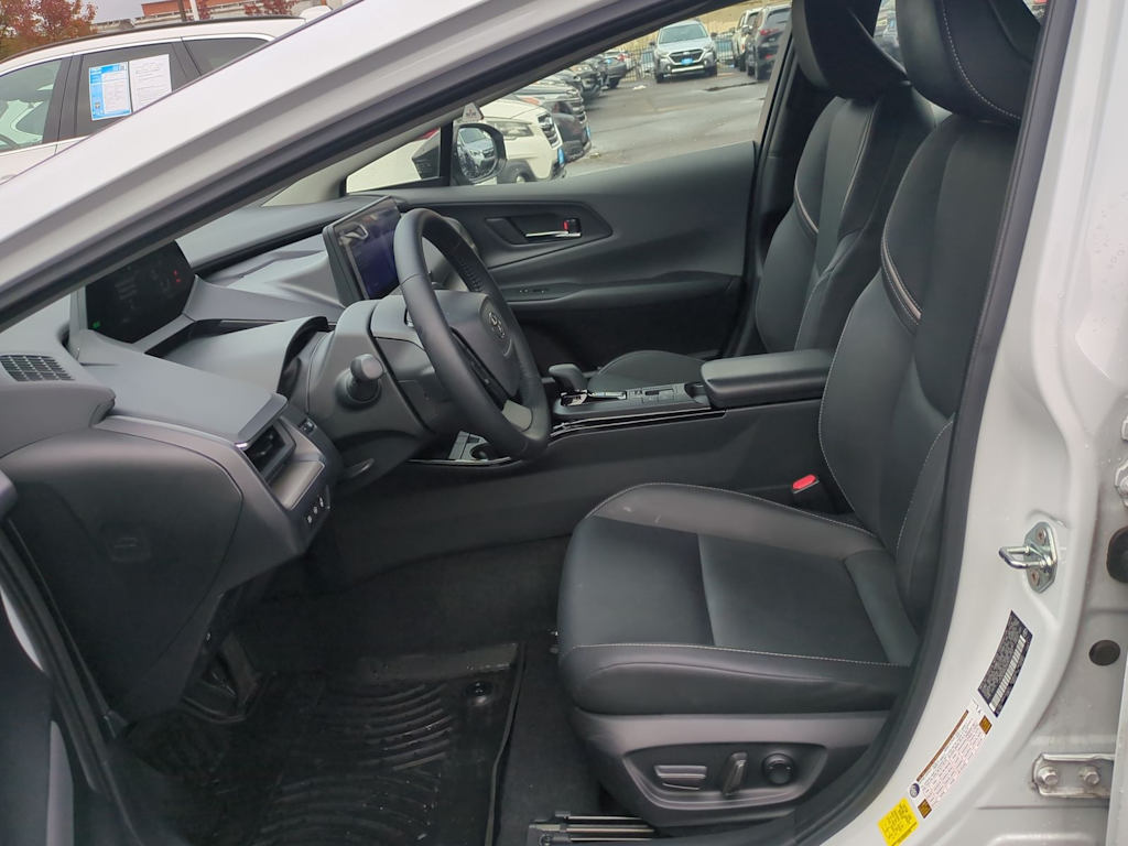 Thumbnail: 2024 Toyota Prius - 10