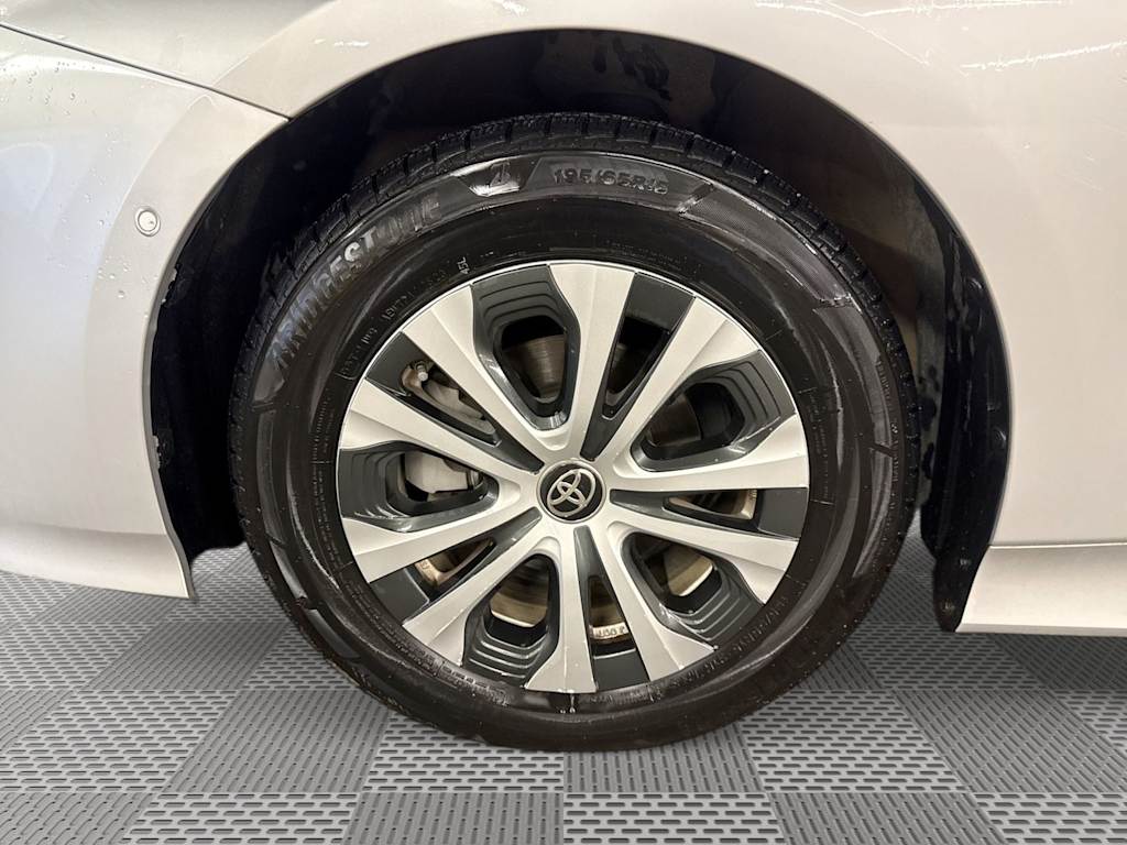 Thumbnail: 2021 Toyota Prius - 7