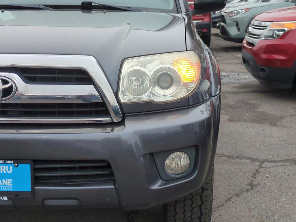 Thumbnail: 2008 Toyota 4Runner - 24