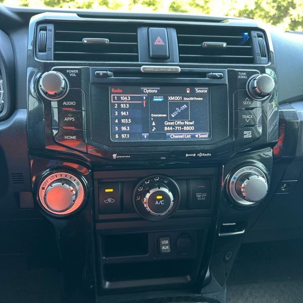 Thumbnail: 2016 Toyota 4Runner - 9