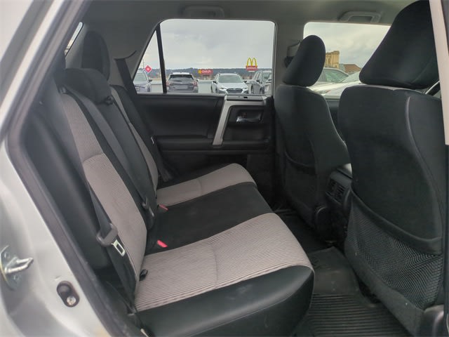 2014 Toyota 4Runner SR5 28