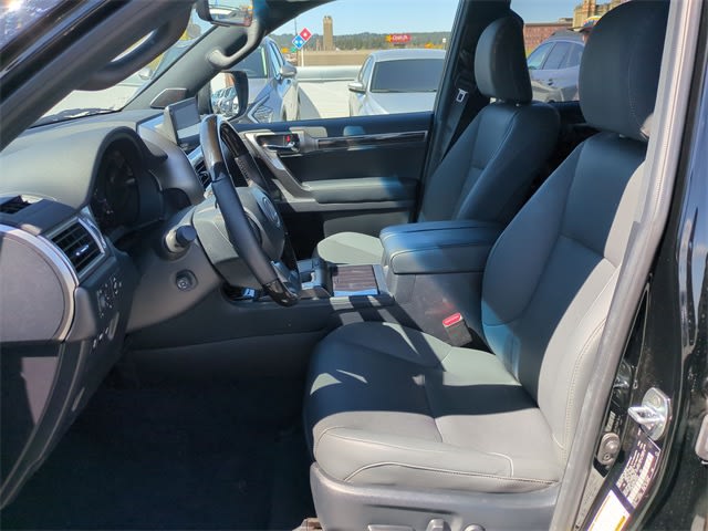 2023 Lexus GX 460 11