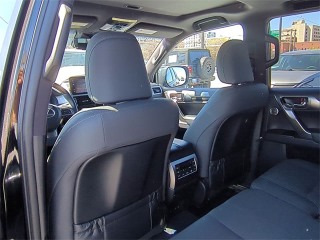 2023 Lexus GX 460 13