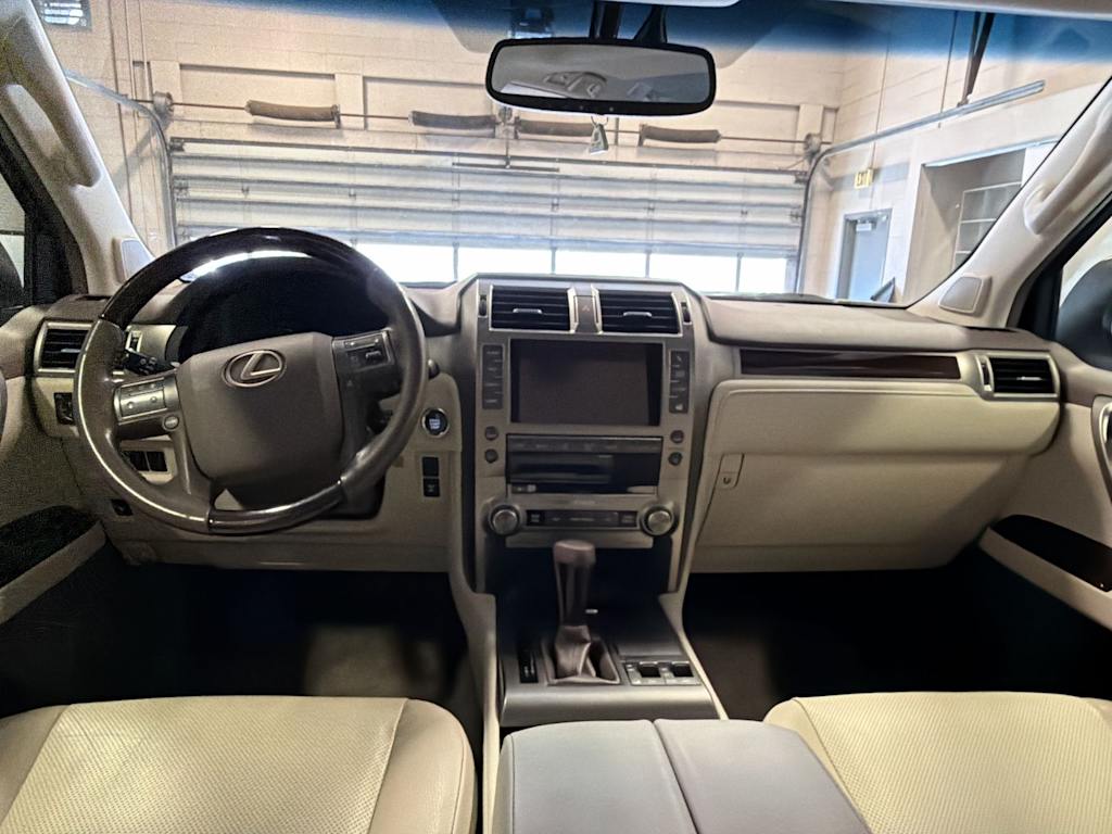 Thumbnail: 2019 Lexus GX - 2