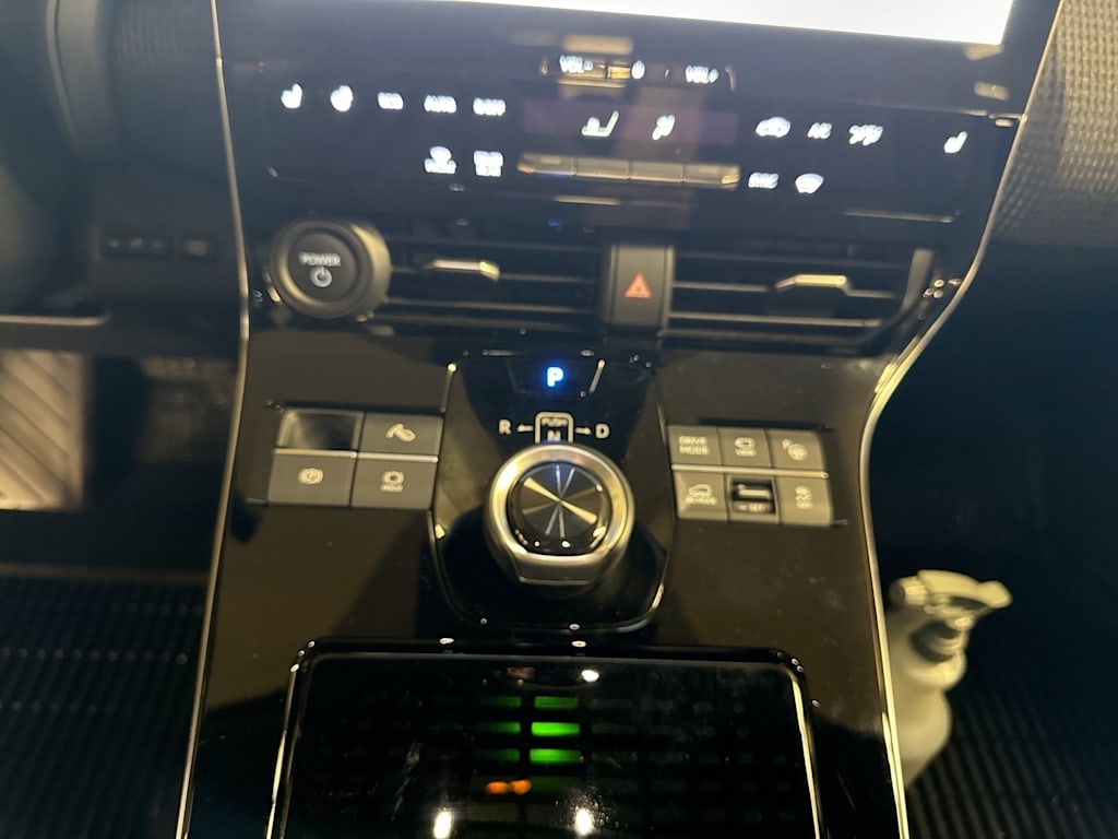 Thumbnail: 2023 Subaru Solterra - 15