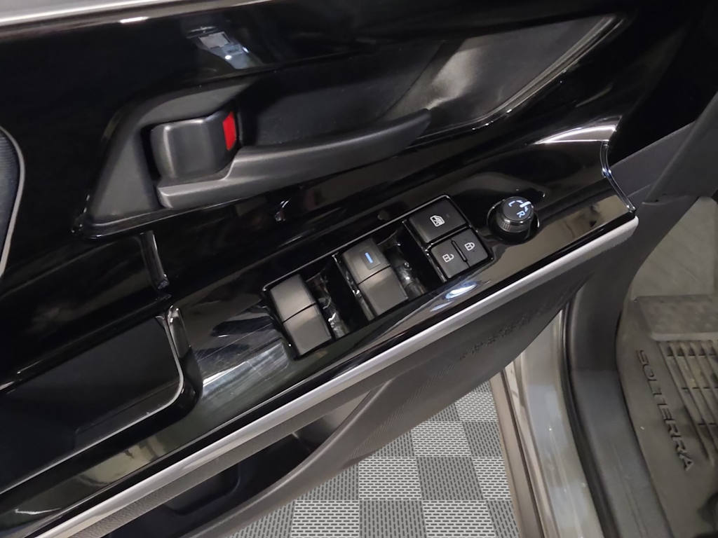Thumbnail: 2023 Subaru Solterra - 21