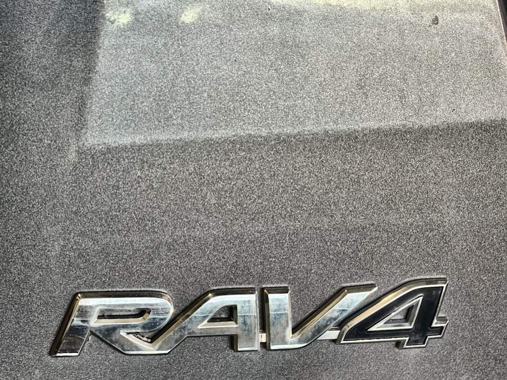 Thumbnail: 2018 Toyota RAV4 - 25