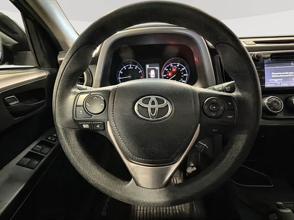 Thumbnail: 2018 Toyota RAV4 - 10