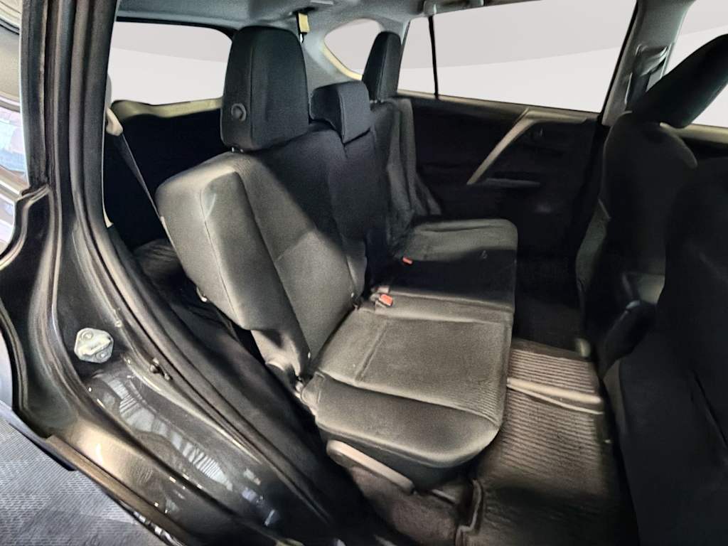 Thumbnail: 2018 Toyota RAV4 - 28