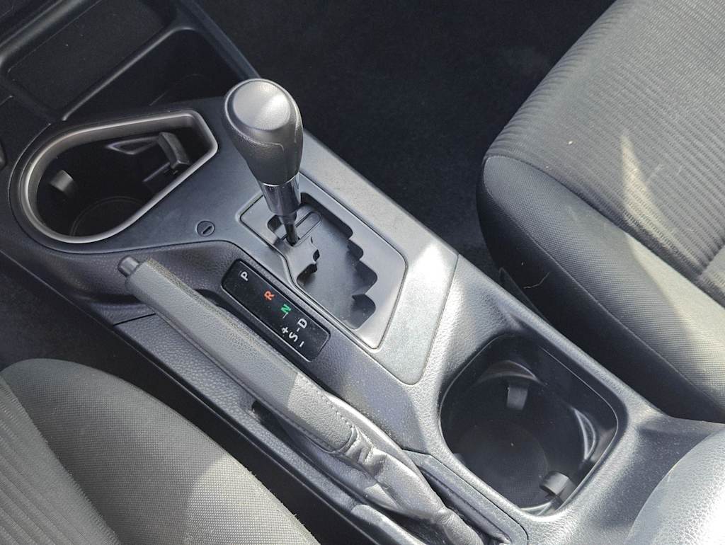 2017 Toyota RAV4 LE - Photo 15