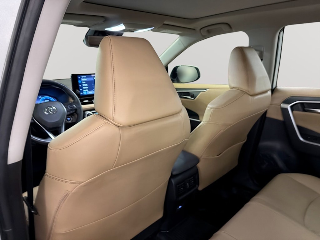 Thumbnail: 2024 Toyota RAV4 - 10