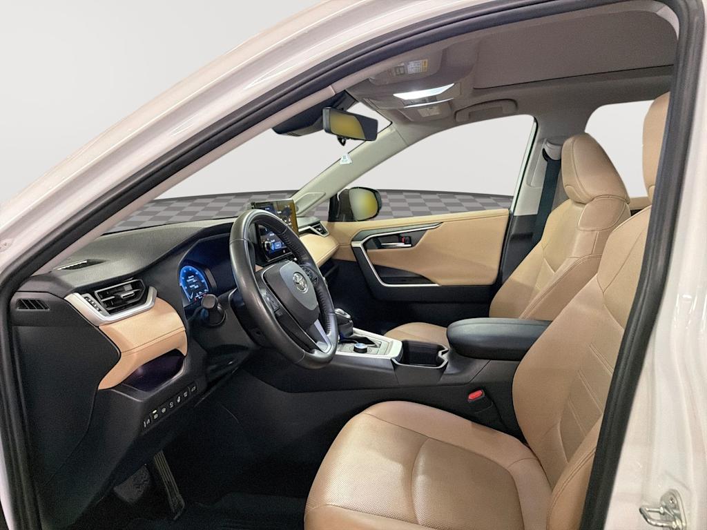 Thumbnail: 2024 Toyota RAV4 - 8