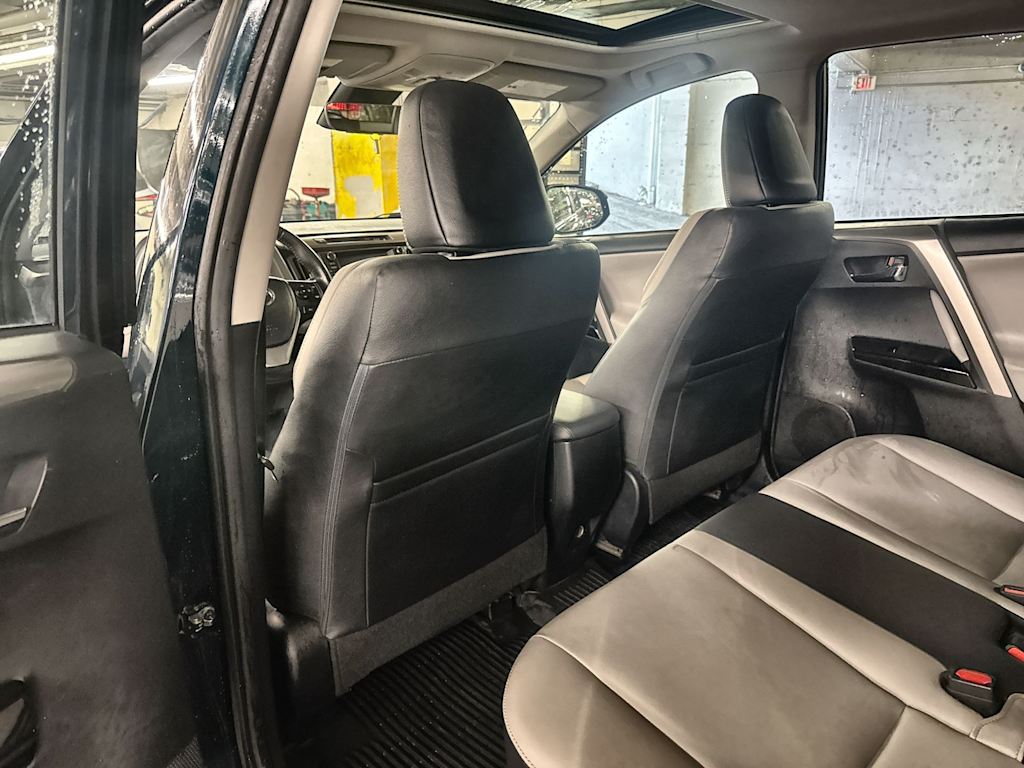 Thumbnail: 2018 Toyota RAV4 - 12