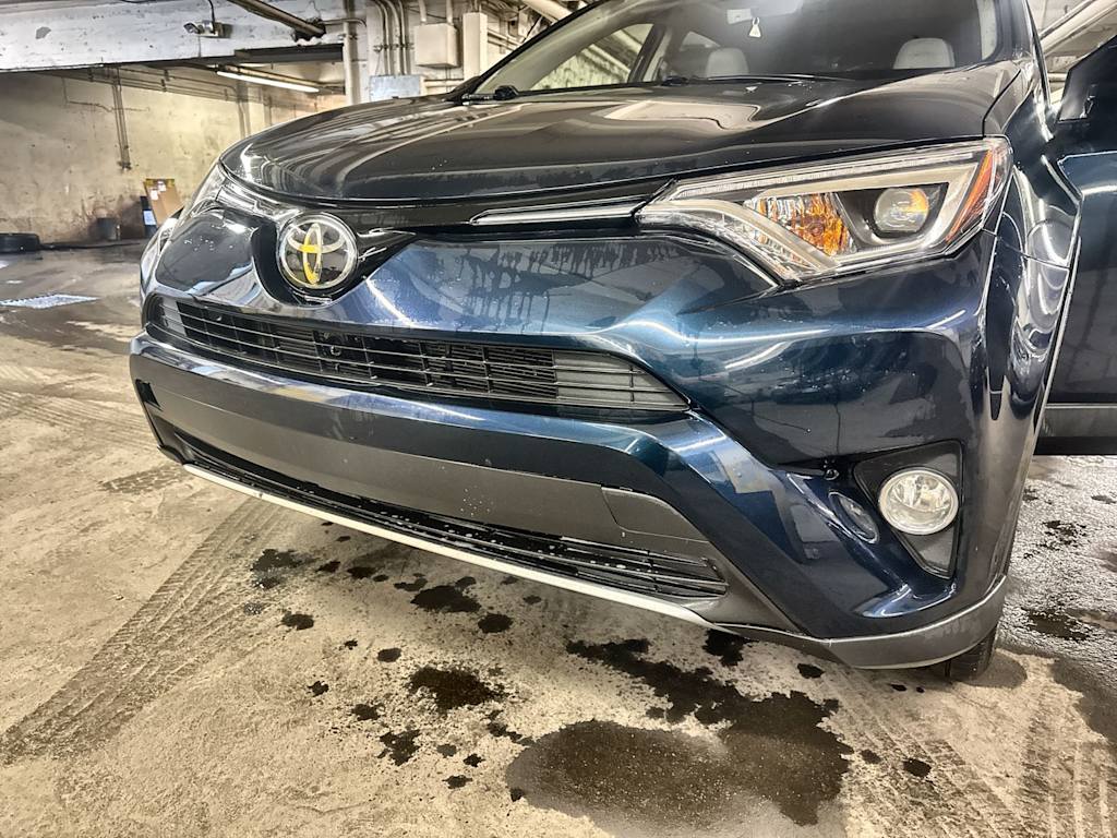 Thumbnail: 2018 Toyota RAV4 - 25