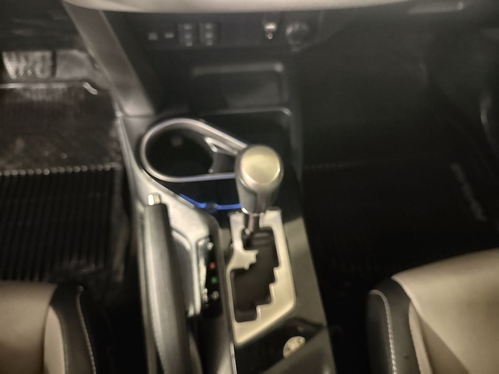 Thumbnail: 2018 Toyota RAV4 - 15