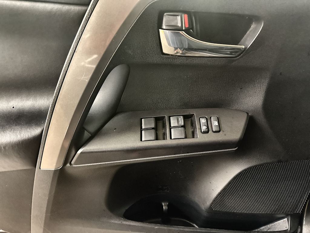 Thumbnail: 2016 Toyota RAV4 - 26