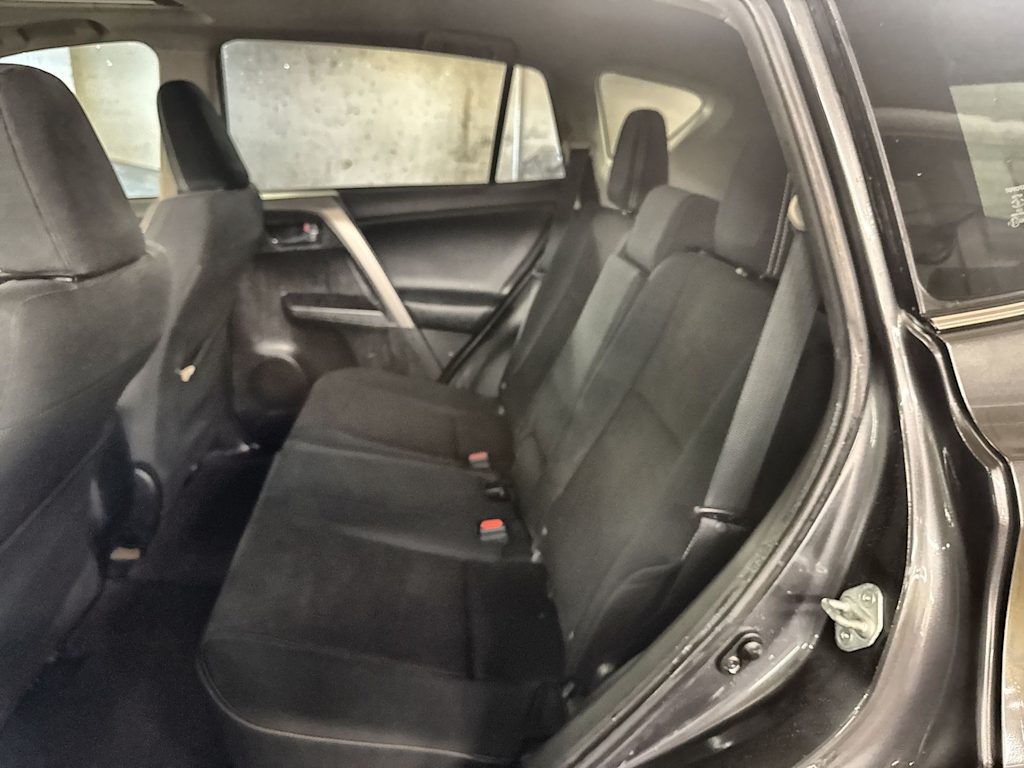 Thumbnail: 2016 Toyota RAV4 - 28