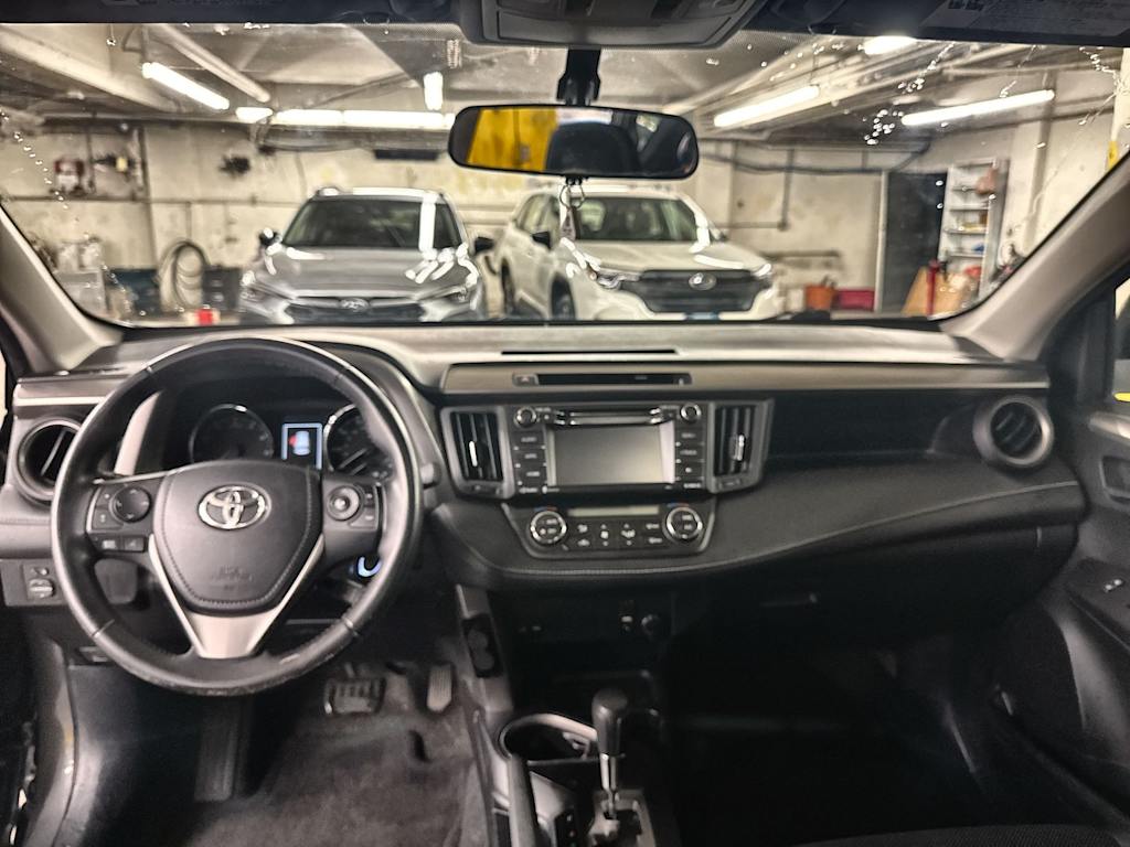 Thumbnail: 2016 Toyota RAV4 - 2