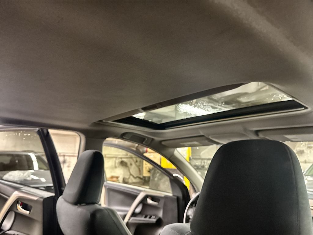 Thumbnail: 2016 Toyota RAV4 - 29