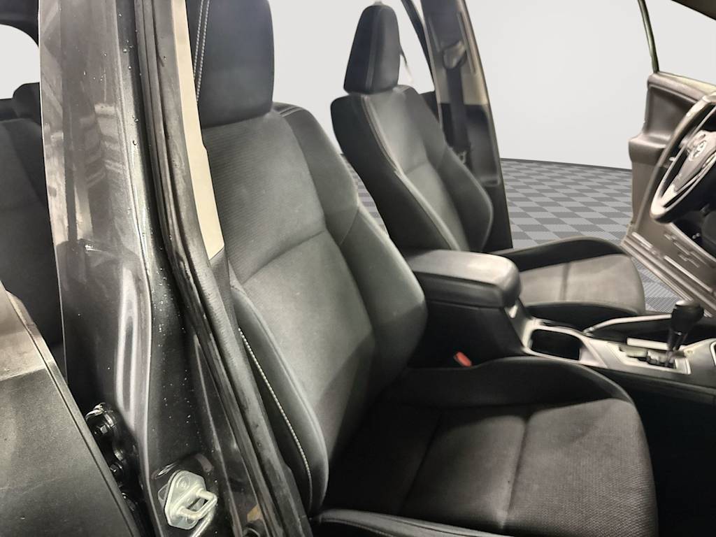 Thumbnail: 2016 Toyota RAV4 - 10