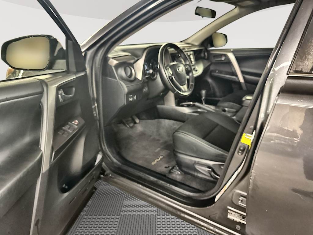 Thumbnail: 2016 Toyota RAV4 - 23