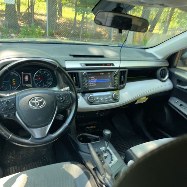 Thumbnail: 2018 Toyota RAV4 - 2