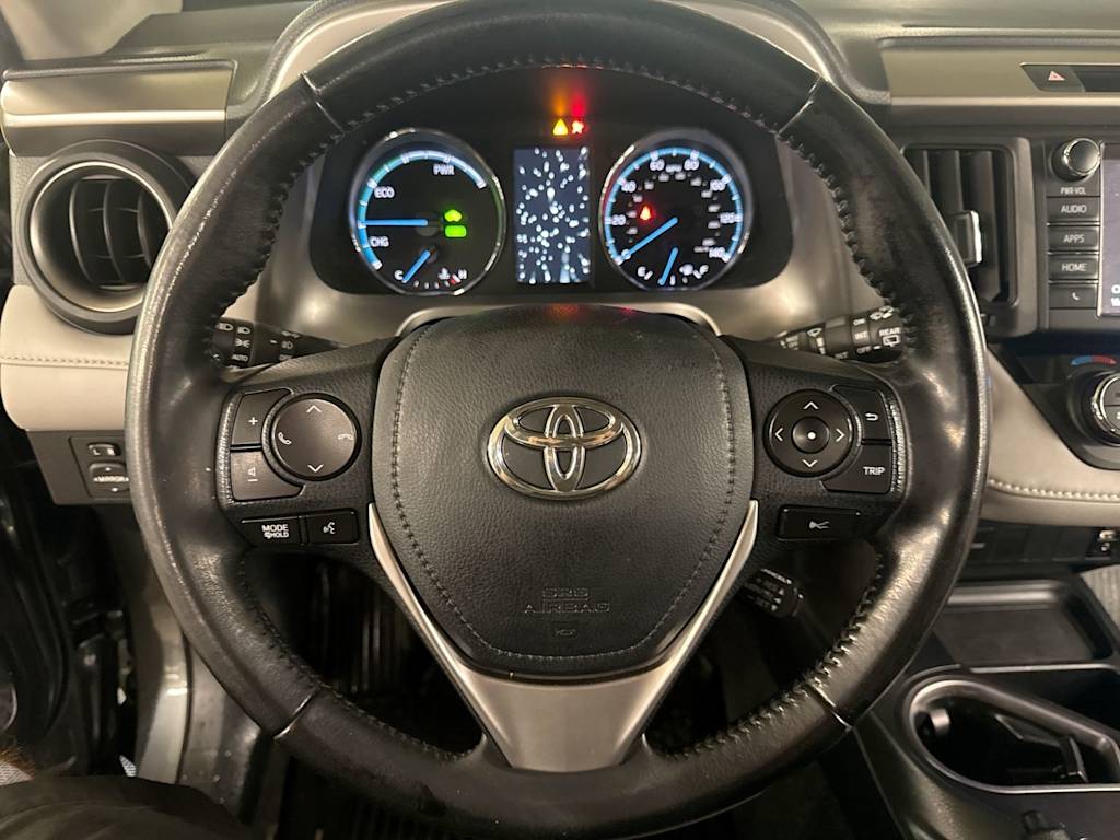 Thumbnail: 2018 Toyota RAV4 - 8