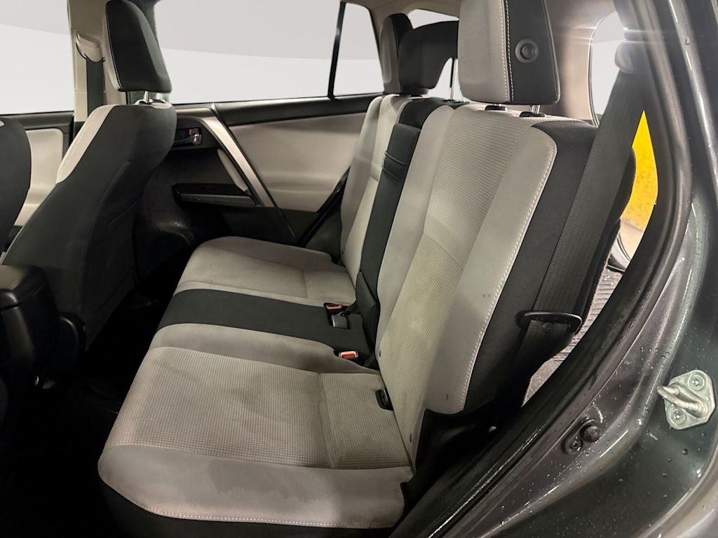 Thumbnail: 2018 Toyota RAV4 - 23