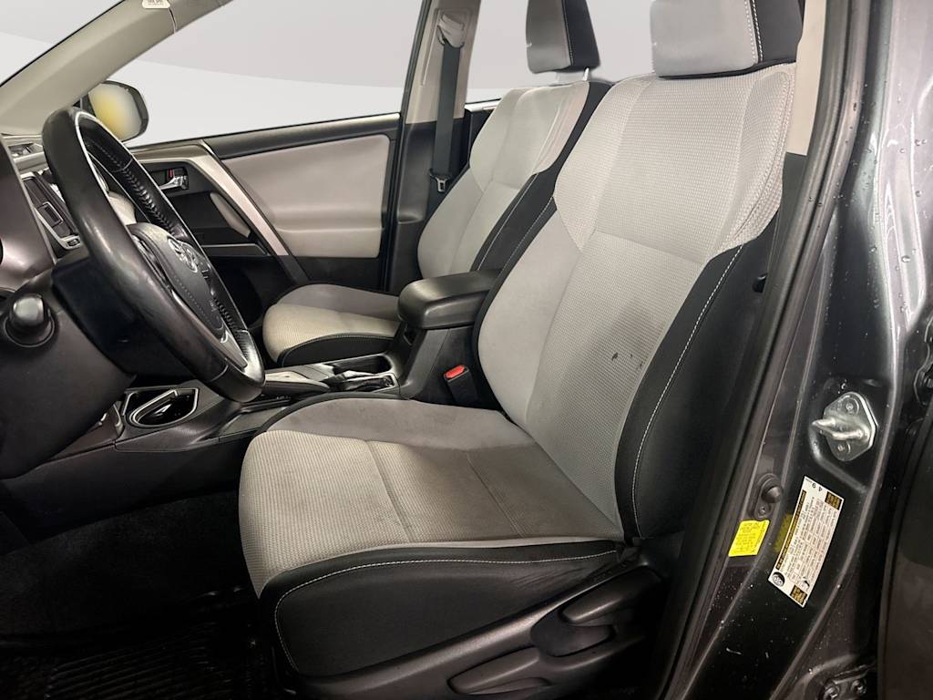 Thumbnail: 2018 Toyota RAV4 - 10