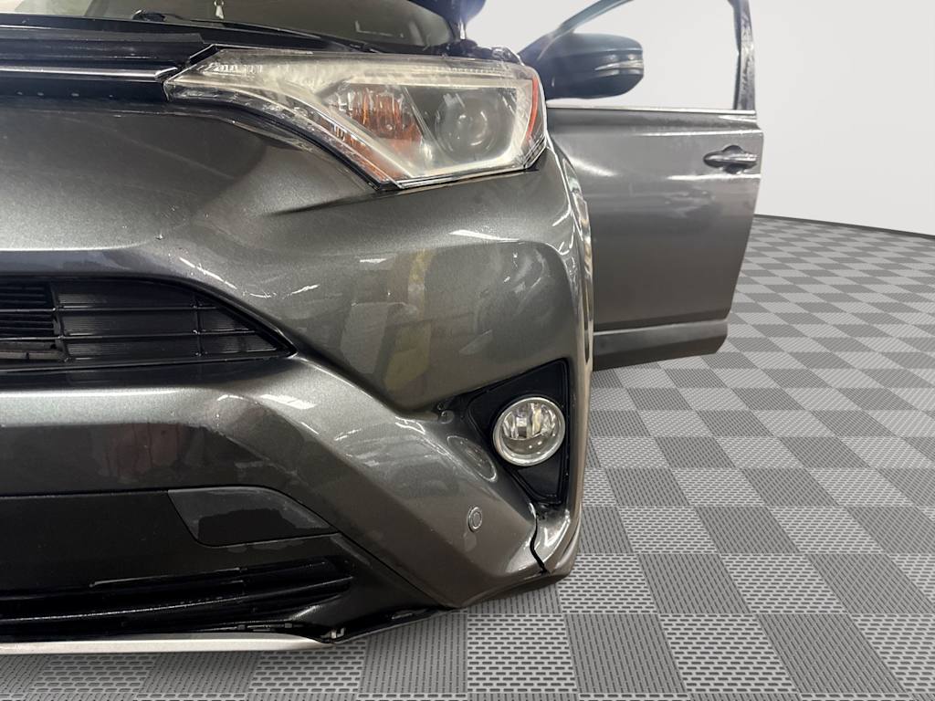Thumbnail: 2018 Toyota RAV4 - 13