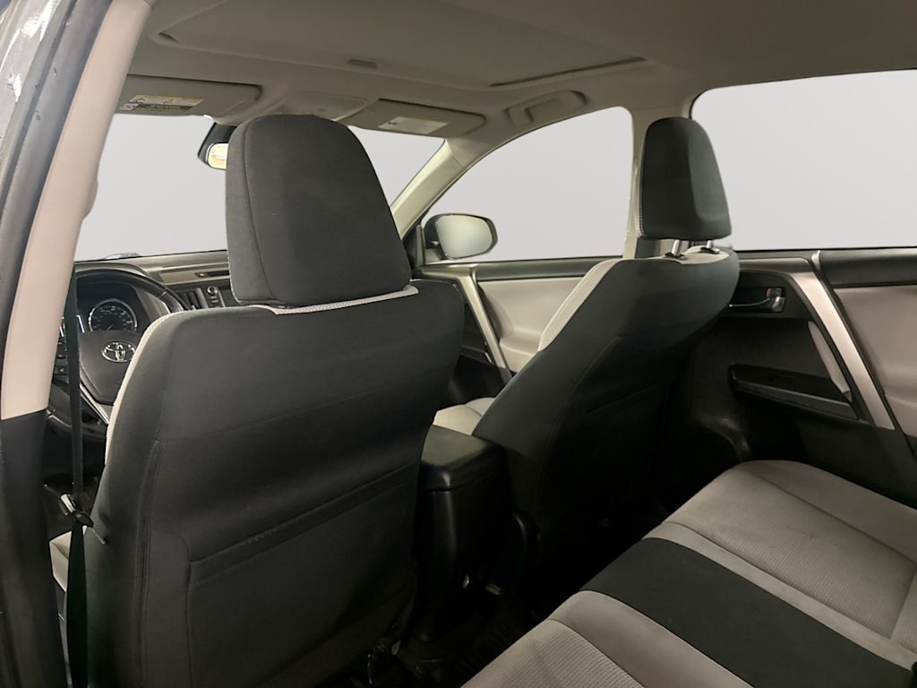Thumbnail: 2018 Toyota RAV4 - 11
