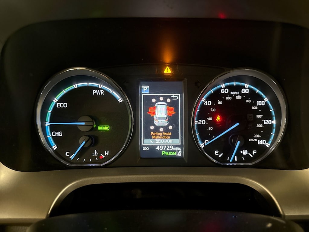 Thumbnail: 2018 Toyota RAV4 - 14