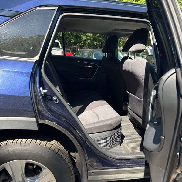 Thumbnail: 2021 Toyota RAV4 - 26