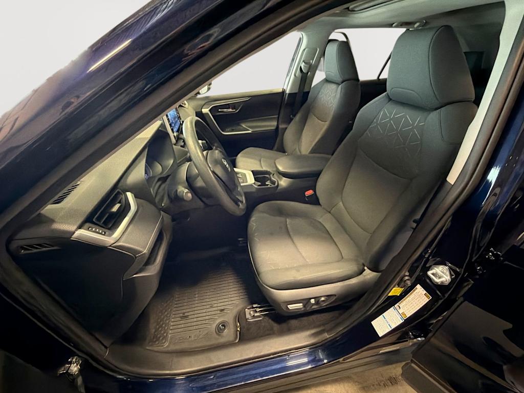 Thumbnail: 2021 Toyota RAV4 - 27