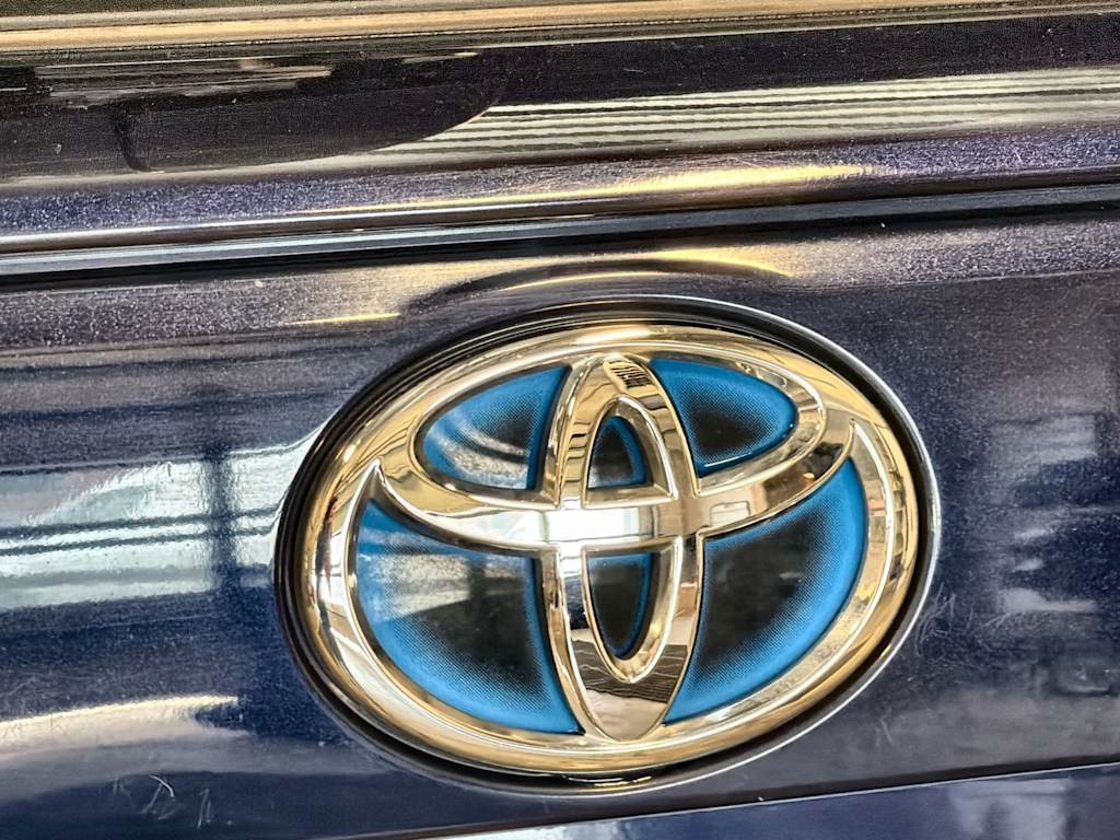 Thumbnail: 2021 Toyota RAV4 - 7