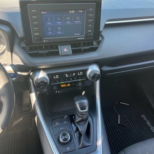 Thumbnail: 2020 Toyota RAV4 - 27