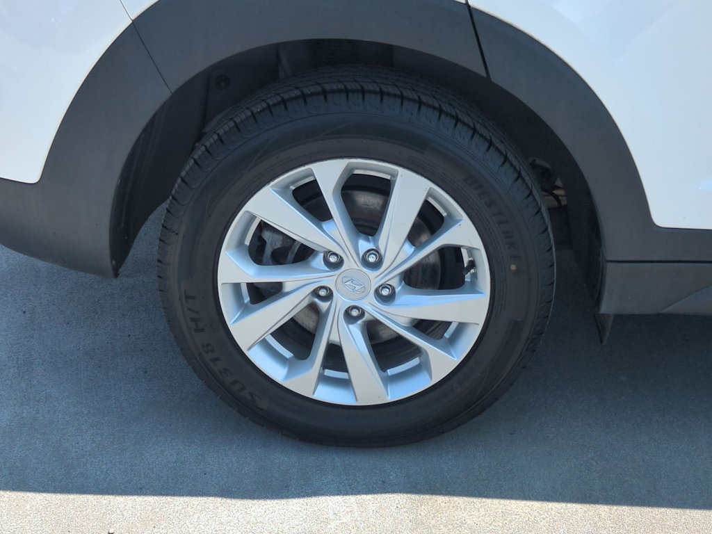 Thumbnail: 2019 Hyundai Tucson - 8