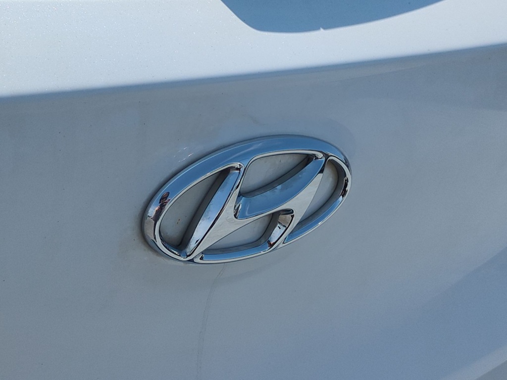 Thumbnail: 2019 Hyundai Tucson - 7