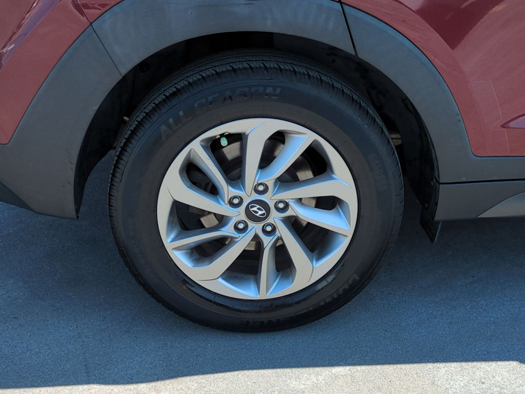 Thumbnail: 2016 Hyundai Tucson - 8