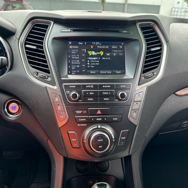 Thumbnail: 2019 Hyundai Santa Fe - 25