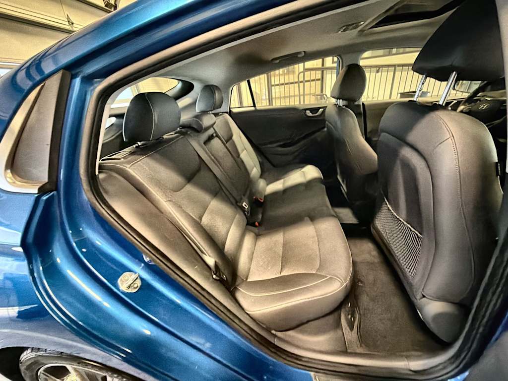 Thumbnail: 2017 Hyundai Ioniq - 30