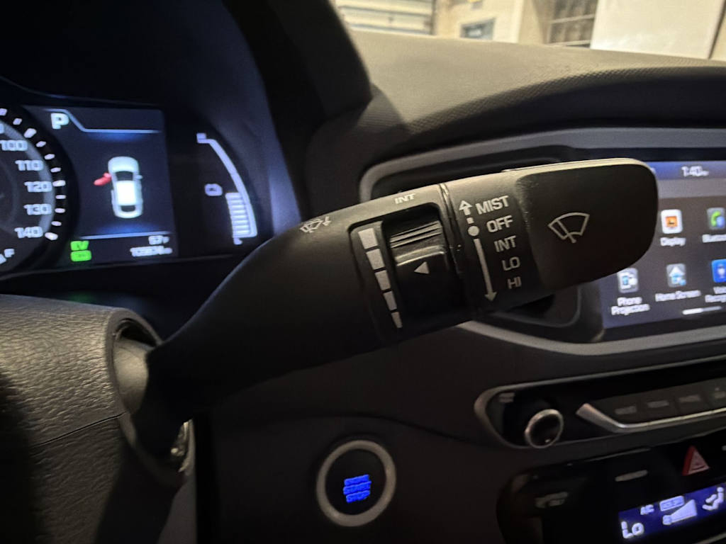 Thumbnail: 2017 Hyundai Ioniq - 34
