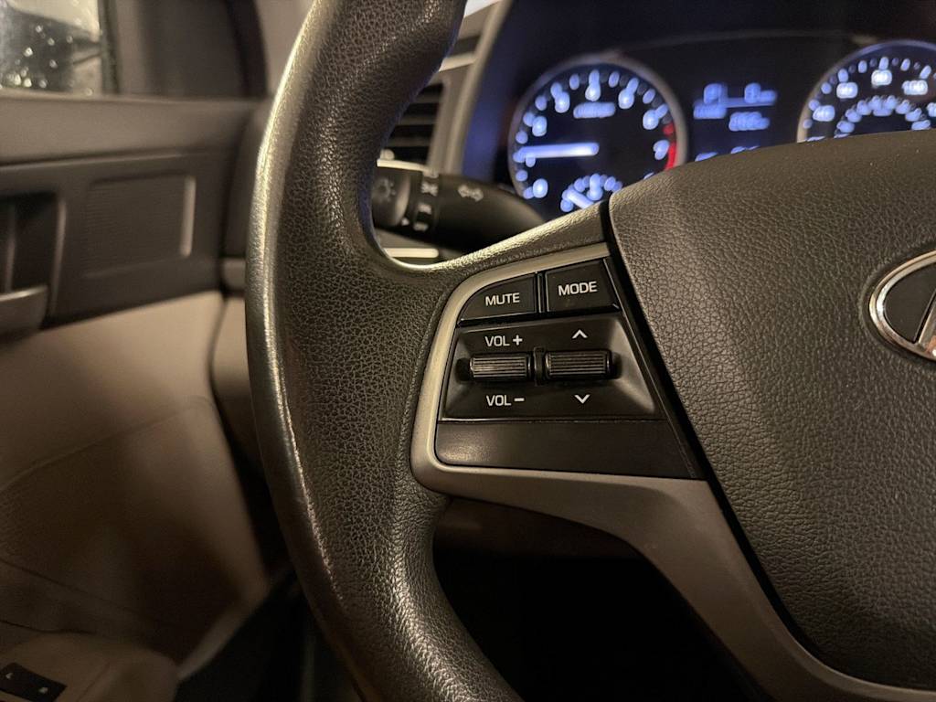 Thumbnail: 2017 Hyundai Elantra - 26